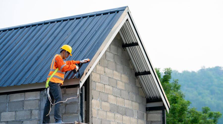 Professional Flat Roofing Installation in Dutch John, UT